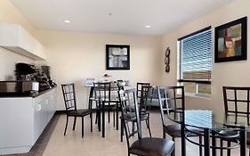 Days Inn By Wyndham Grande Prairie